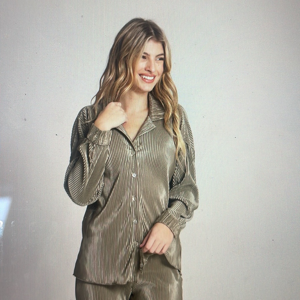 Waverles Pleats Please Set in Sage